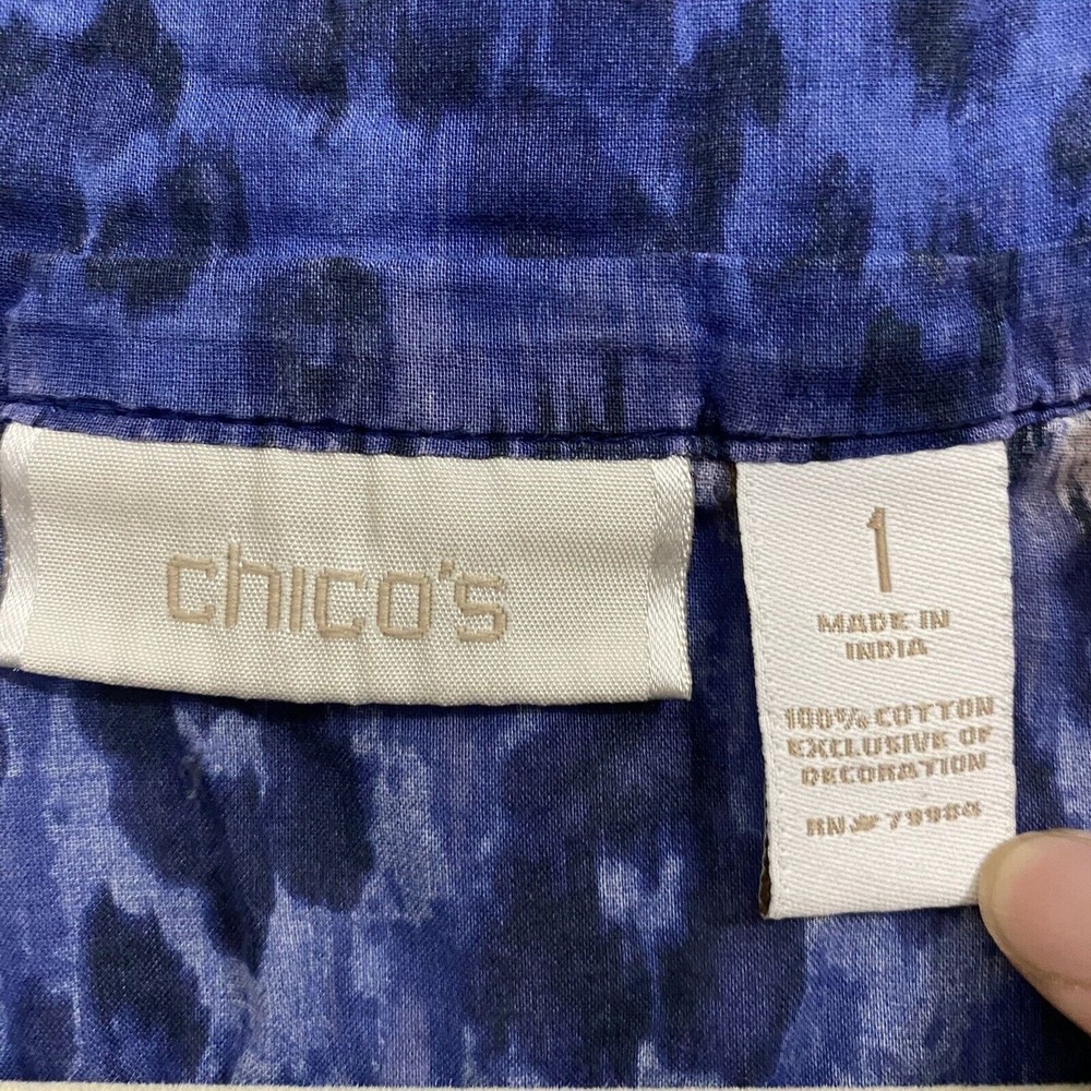 Chico's womens Blouse Top Size 1 Medium Blue White Animal Print Cotton - Picture 6 of 7